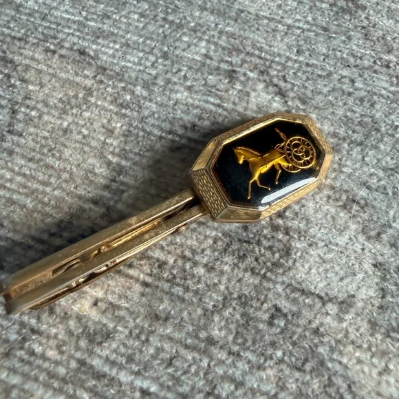 Vintage Celine Onyx Gold Carriage Horse Tie Clip Tie Bar Lux Designer Equestrian